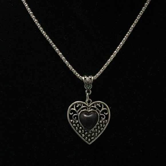 GIFT IDEA Heart Semiprecious Stone Necklace - Picture 3 of 4